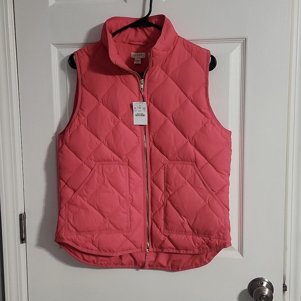NWT. J. Crew quilted puffer vest sz. Medium